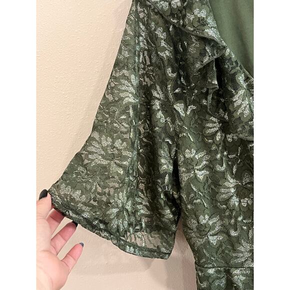 Kiyonna Green Lace Wrap Top – Size 2 (2X) – Romantic Boho Fairycore Style - Picture 3 of 10